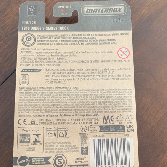 NEW- Mattel Matchbox 1940 Dodge V-Series Truck - Beige and Brown #119/125 - Picture 6 of 6